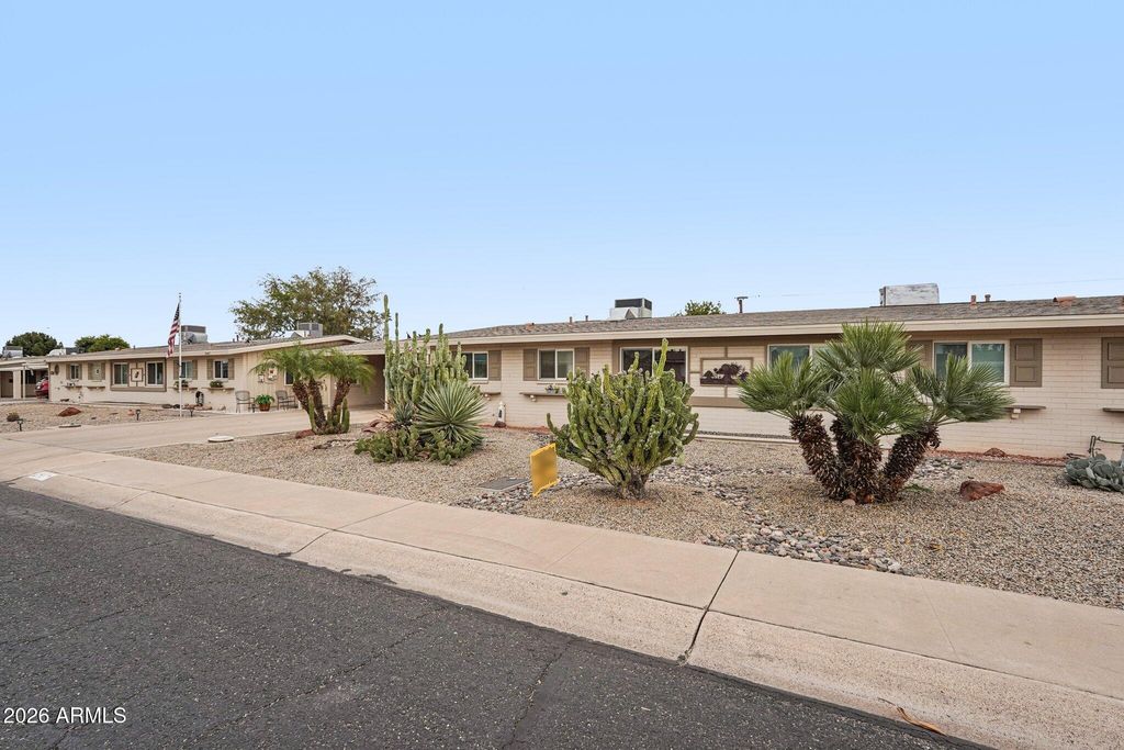 10411 W CLAIR Drive, Sun City, AZ 85351 — photo 3