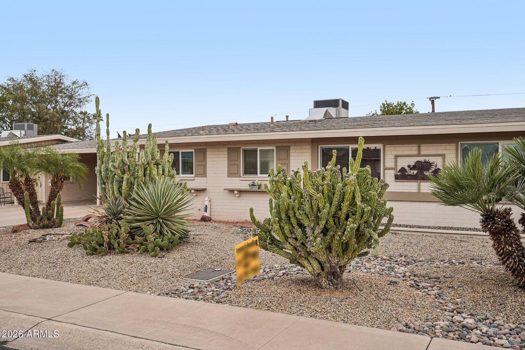 10411 W CLAIR Drive, Sun City, AZ 85351 — photo 4