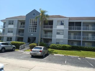 8540 SW 212th St 202, Cutler Bay, FL 33189