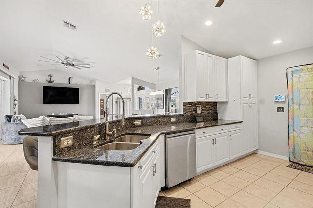 306 NE 29TH TERRACE, Cape Coral, FL 33909