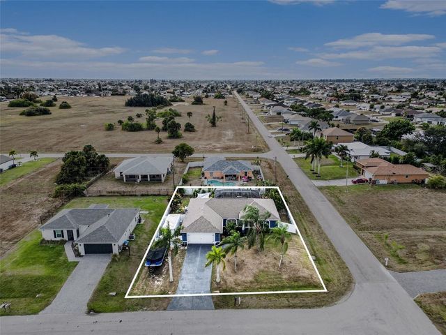 306 NE 29TH TERRACE, Cape Coral, FL 33909