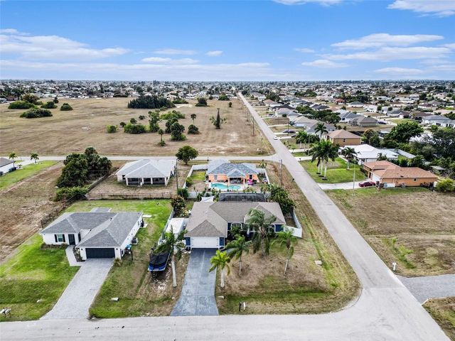306 NE 29TH TERRACE, Cape Coral, FL 33909