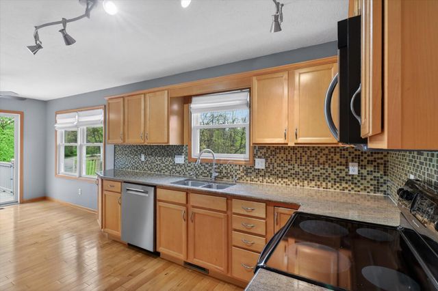 2112 Scenic Hills Drive, Leoni Twp, MI 49201