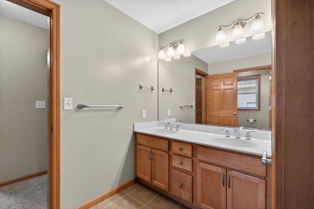 2112 Scenic Hills Drive, Leoni Twp, MI 49201
