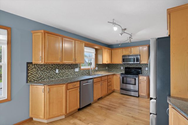 2112 Scenic Hills Drive, Leoni Twp, MI 49201