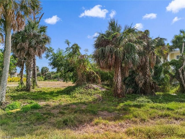 13407 Electron DR, Fort Myers, FL 33908