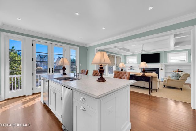 921 Lagoon Lane N, Mantoloking, NJ 08738