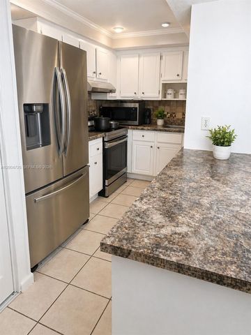 1531 NW 80th Avenue I, Margate, FL 33063