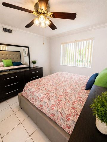 1531 NW 80th Avenue I, Margate, FL 33063