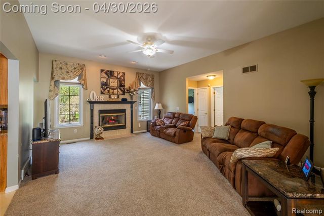 297 Carriage Way, Davison, MI 48423