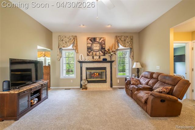 297 Carriage Way, Davison, MI 48423