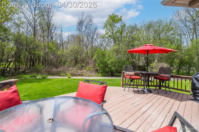 297 Carriage Way, Davison, MI 48423