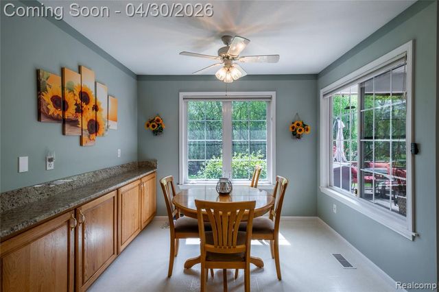 297 Carriage Way, Davison, MI 48423