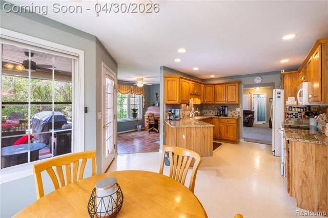 297 Carriage Way, Davison, MI 48423