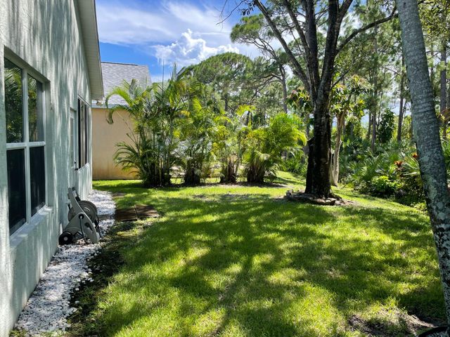 7916 SE Sugar Pines Way, Hobe Sound, FL 33455