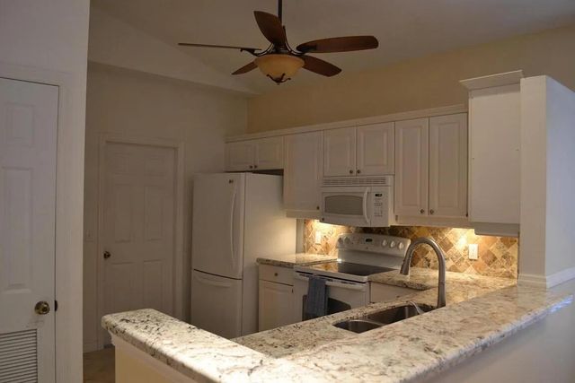 7916 SE Sugar Pines Way, Hobe Sound, FL 33455