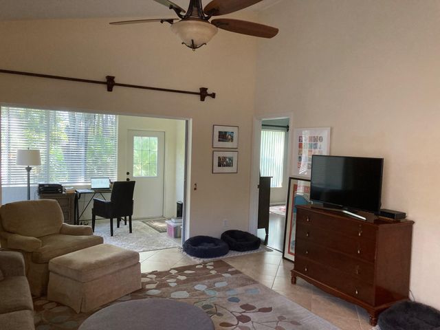 7916 SE Sugar Pines Way, Hobe Sound, FL 33455