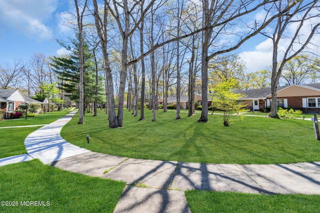 80 Dorchester Drive C, Lakewood, NJ 08701