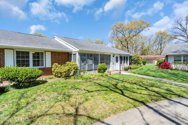 80 Dorchester Drive C, Lakewood, NJ 08701