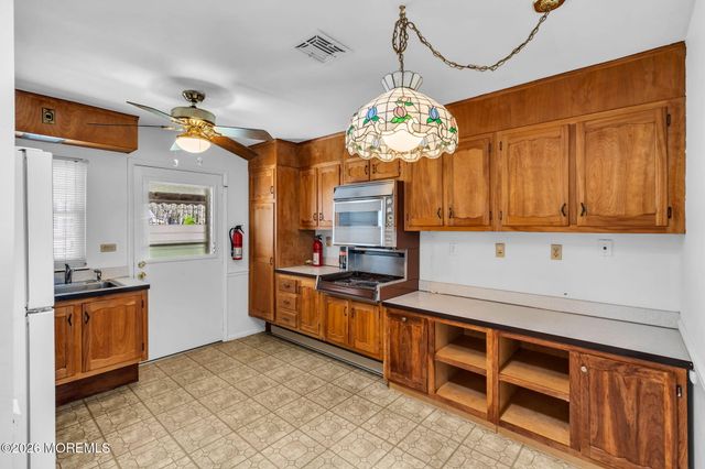 80 Dorchester Drive C, Lakewood, NJ 08701