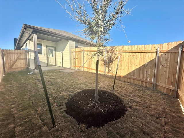 305 Porter Country PKWY, Buda, TX 78610