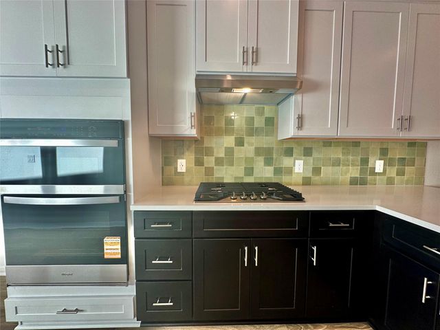 305 Porter Country PKWY, Buda, TX 78610