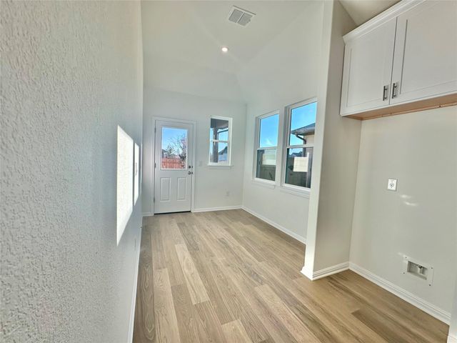 305 Porter Country PKWY, Buda, TX 78610