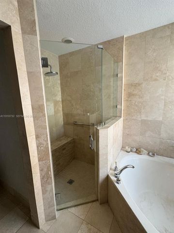 10772 NW 71st St, Doral, FL 33178