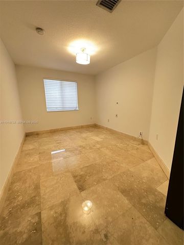 10772 NW 71st St, Doral, FL 33178