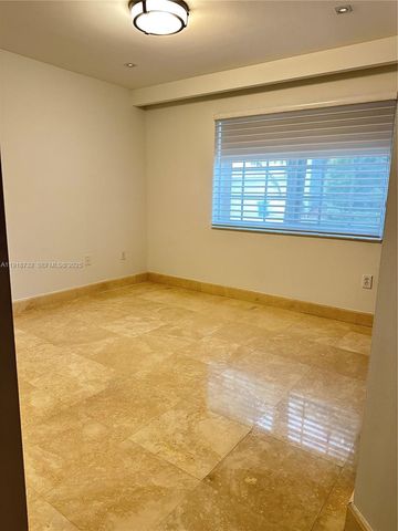 10772 NW 71st St, Doral, FL 33178