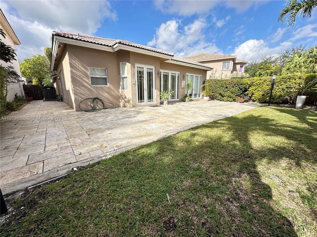 10772 NW 71st St, Doral, FL 33178