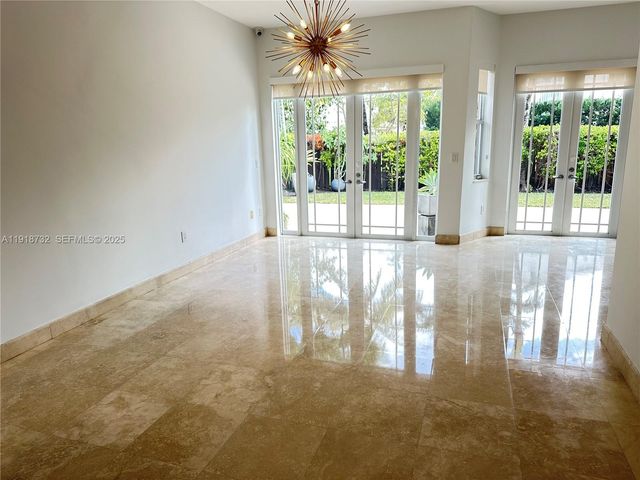 10772 NW 71st St, Doral, FL 33178