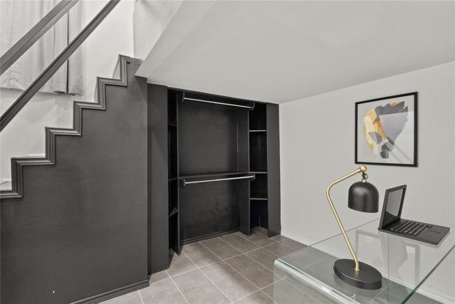 619 N Hampton, Dallas, TX 75208