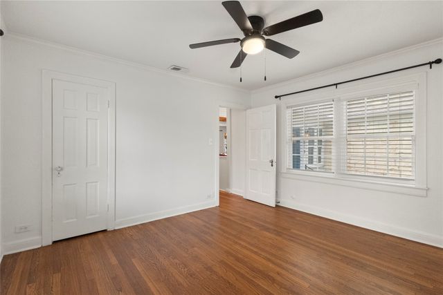 619 N Hampton, Dallas, TX 75208
