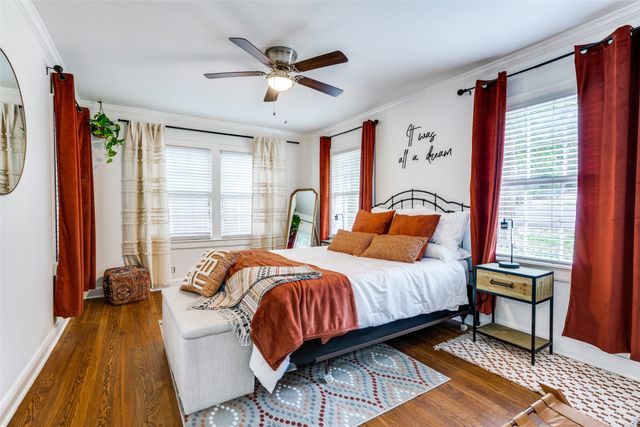 619 N Hampton, Dallas, TX 75208