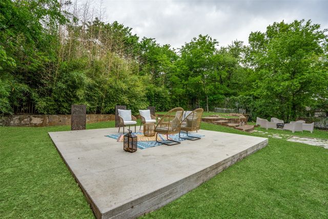 619 N Hampton, Dallas, TX 75208