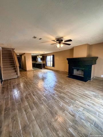 8911 Kenton Briar, San Antonio, TX 78240