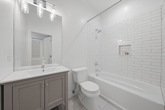 6606 S University Avenue 2, Chicago, IL 60637
