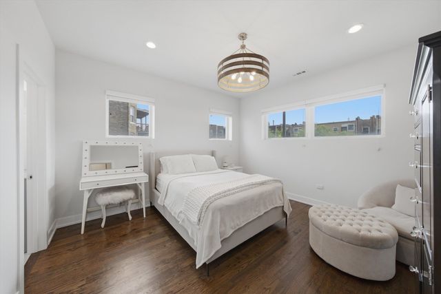 6606 S University Avenue 2, Chicago, IL 60637