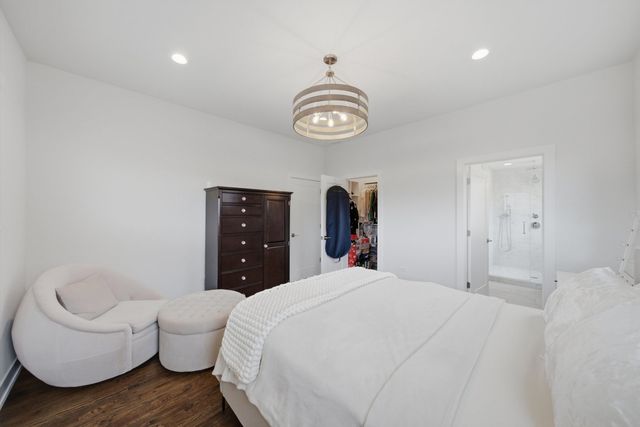 6606 S University Avenue 2, Chicago, IL 60637