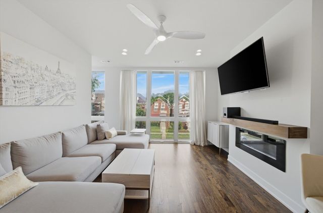 6606 S University Avenue 2, Chicago, IL 60637