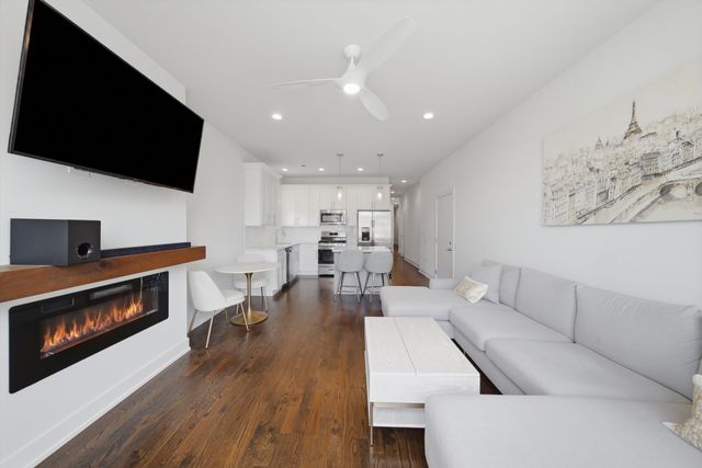 6606 S University Avenue 2, Chicago, IL 60637