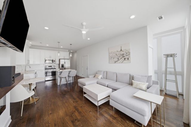 6606 S University Avenue 2, Chicago, IL 60637