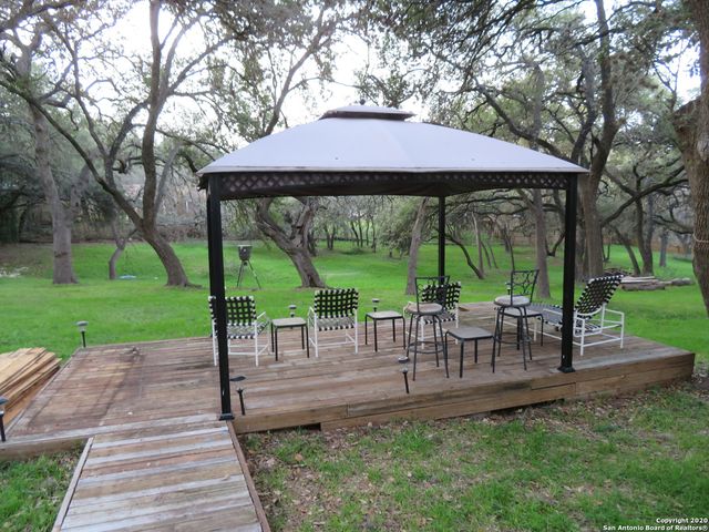 9115 CALLAGHAN RD, San Antonio, TX 78230