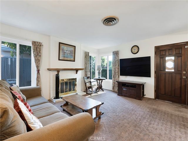 8543 Oakdale Avenue, Winnetka, CA 91306