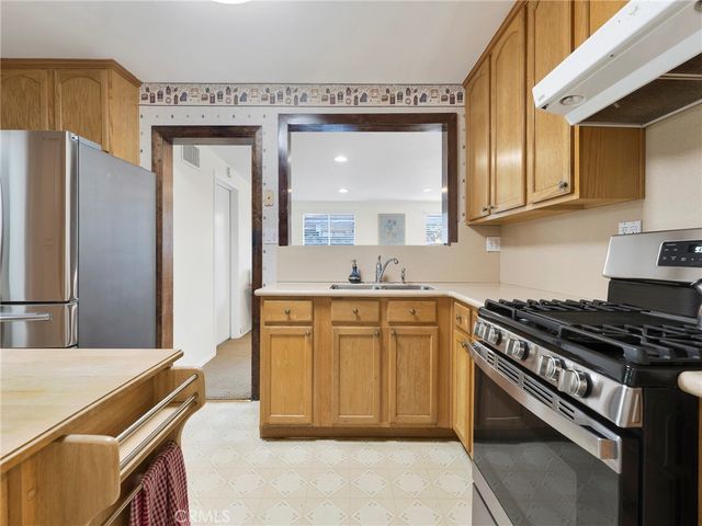 8543 Oakdale Avenue, Winnetka, CA 91306