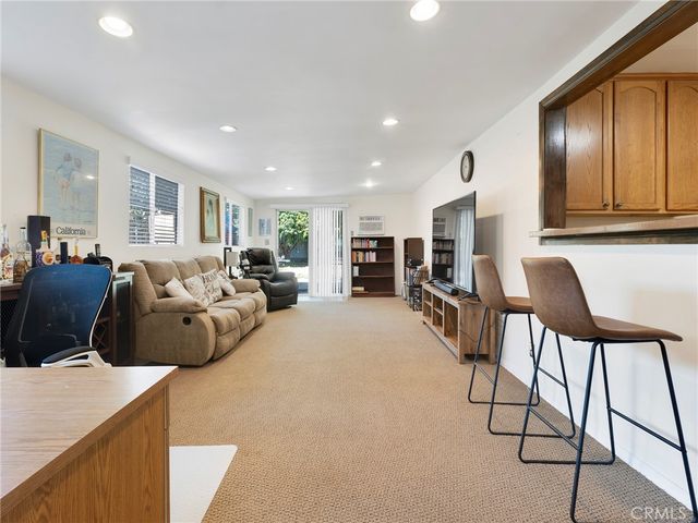 8543 Oakdale Avenue, Winnetka, CA 91306