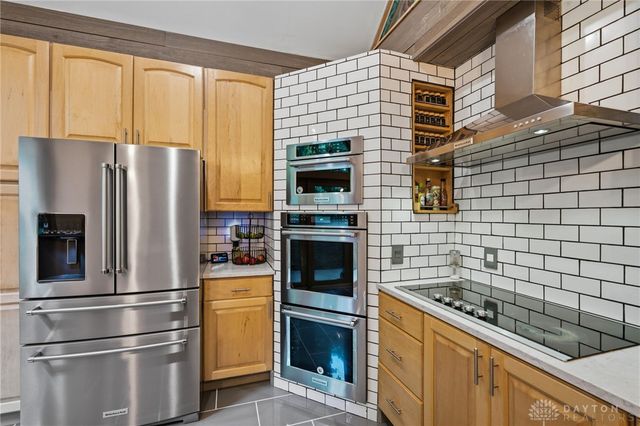 947 Woodcreek Drive, Miami Twp, OH 45150