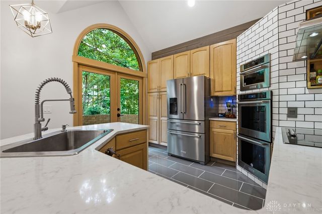 947 Woodcreek Drive, Miami Twp, OH 45150