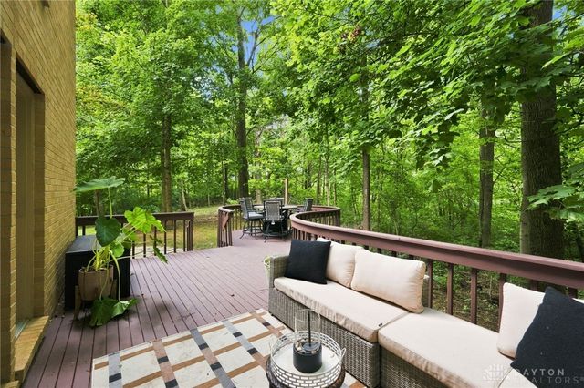 947 Woodcreek Drive, Miami Twp, OH 45150